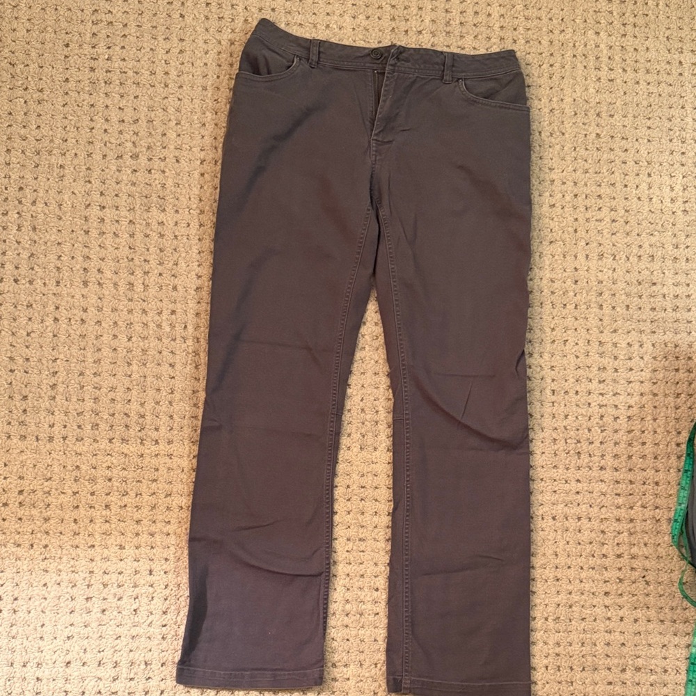 Outdoor Research Women's Gray Straight Leg Jeans 98% Cotton